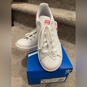 Adidas Stan Smith Sneakers! Junior size 3.5